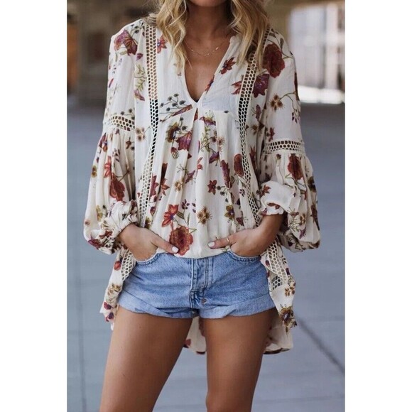 Max Jeans Boho Hippie Cow Girl Flowy Floral Blouse Size MED. - Picture 1 of 10